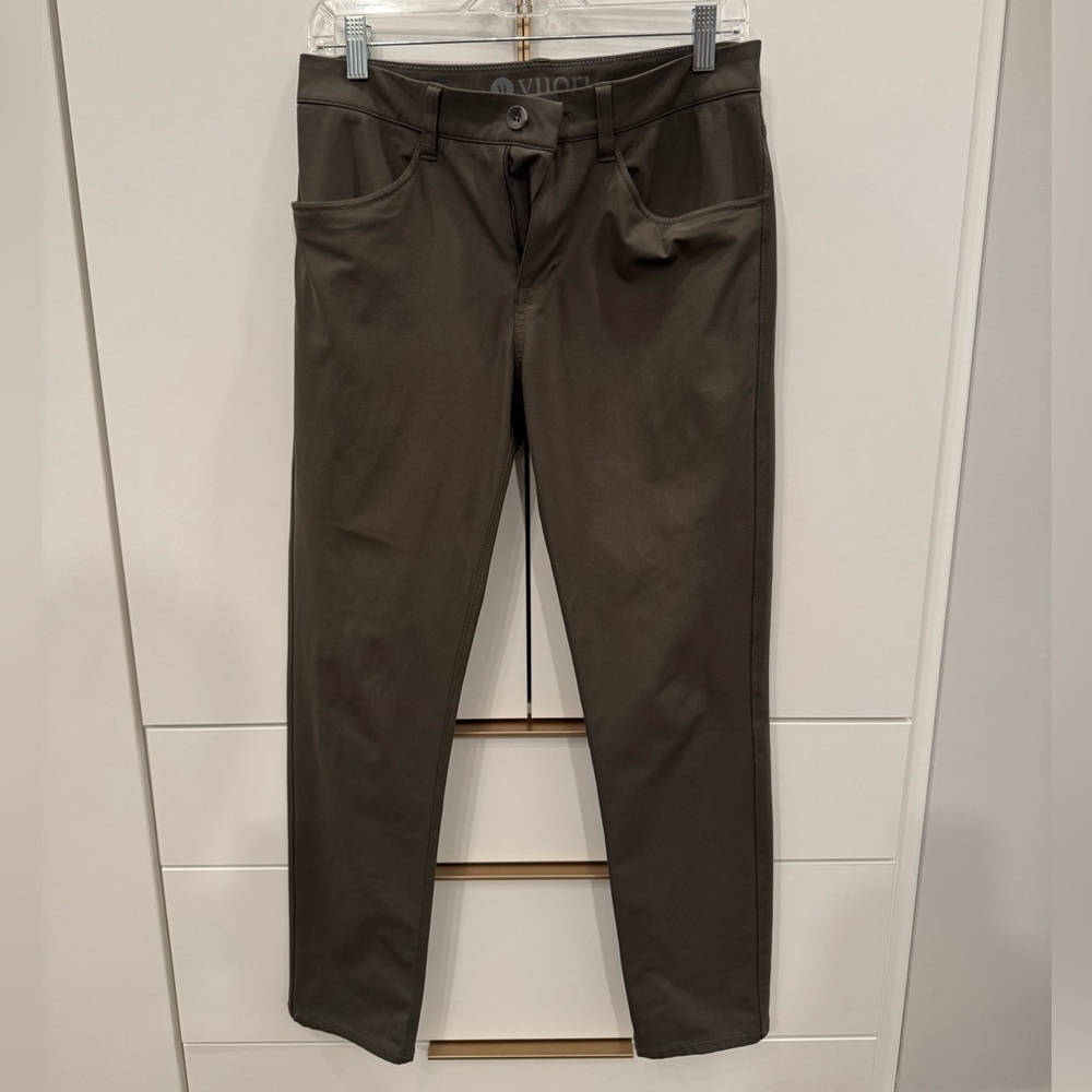 Vuori Meta Pants in Olive
